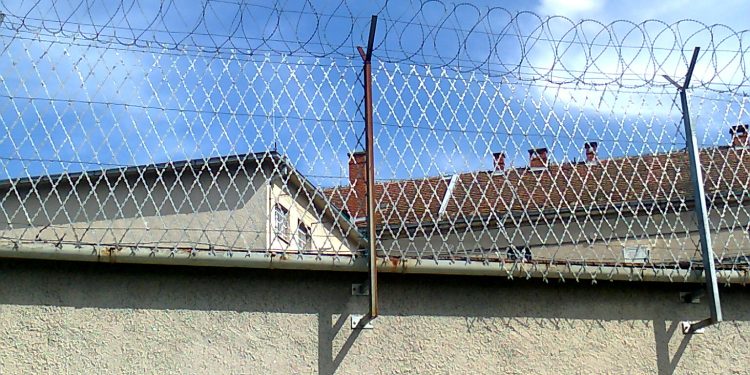 Na súd, priemerne jedenkrát za život