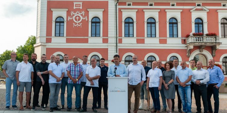 Podpisy pod primátorskú kandidatúru začal zbierať aj Ľubomír Kubáň