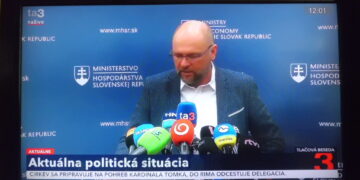 Tí, čo skloňujú podstatné meno fašista