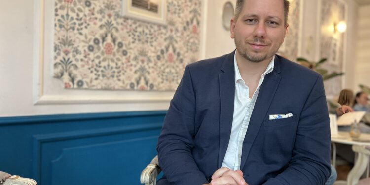 Politológ: Voľby v Ružomberku vyhrá spájač, budovateľ alebo vizionár