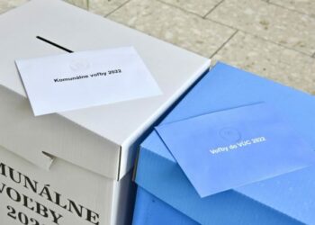 Zmena času aj elektronické spracovanie. Čím sú voľby 2022 iné? 