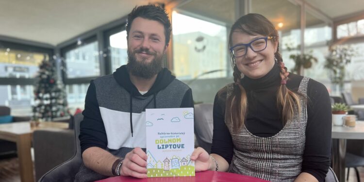 Adriana a Ján z Komjatnej vytvorili veľkoformátovú knihu pre deti inšpirovanú slovenskými tradíciami