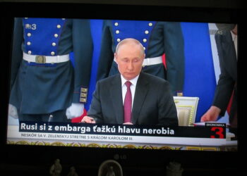 Prešiel rok a cesta k mieru je stále zarúbaná