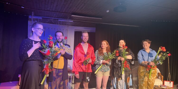 Tému samoty predstavili s humorom, no láskavo. Ružomberskí divadelníci odpremiérovali novú hru