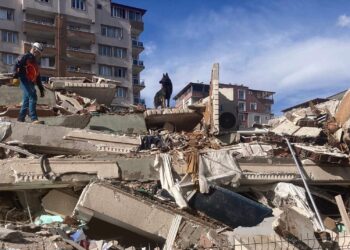 Po ničivom zemetrasení v Turecku zachraňoval ľudí pod sutinami aj horský záchranár z Černovej