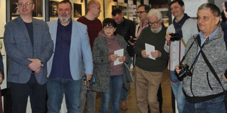 V Ružomberku otvorili 38. ročník medzinárodnej fotografickej výstavy STROM