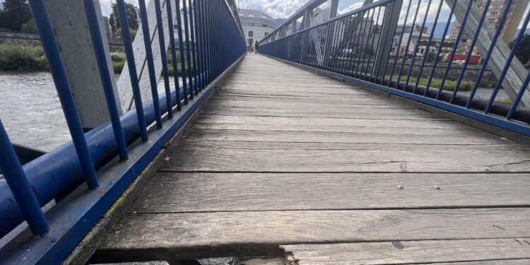 Poškodený most opravia, rekonštrukciu ružomberská samospráva neplánuje