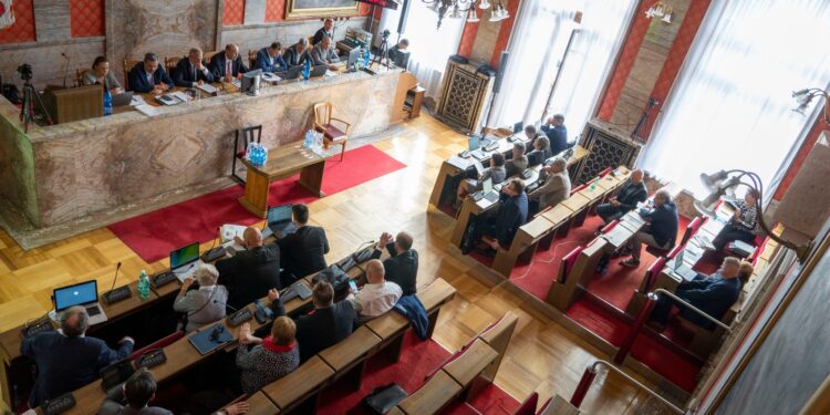 Mestskí poslanci o Mondi SCP: Ružomberské papierne majú byť väčším partnerom mesta